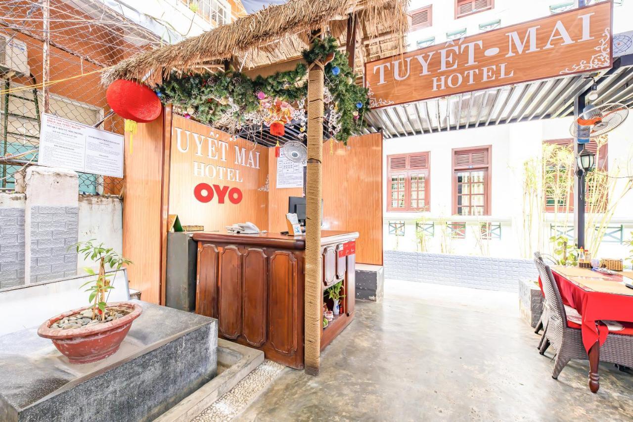 Oyo 381 Tuyet Mai Hotel Nha Trang Exterior photo