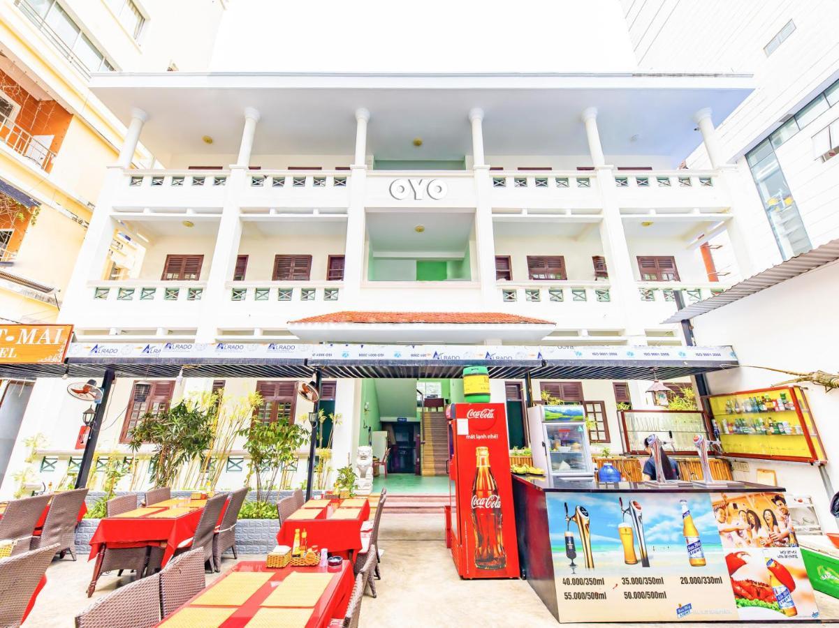 Oyo 381 Tuyet Mai Hotel Nha Trang Exterior photo